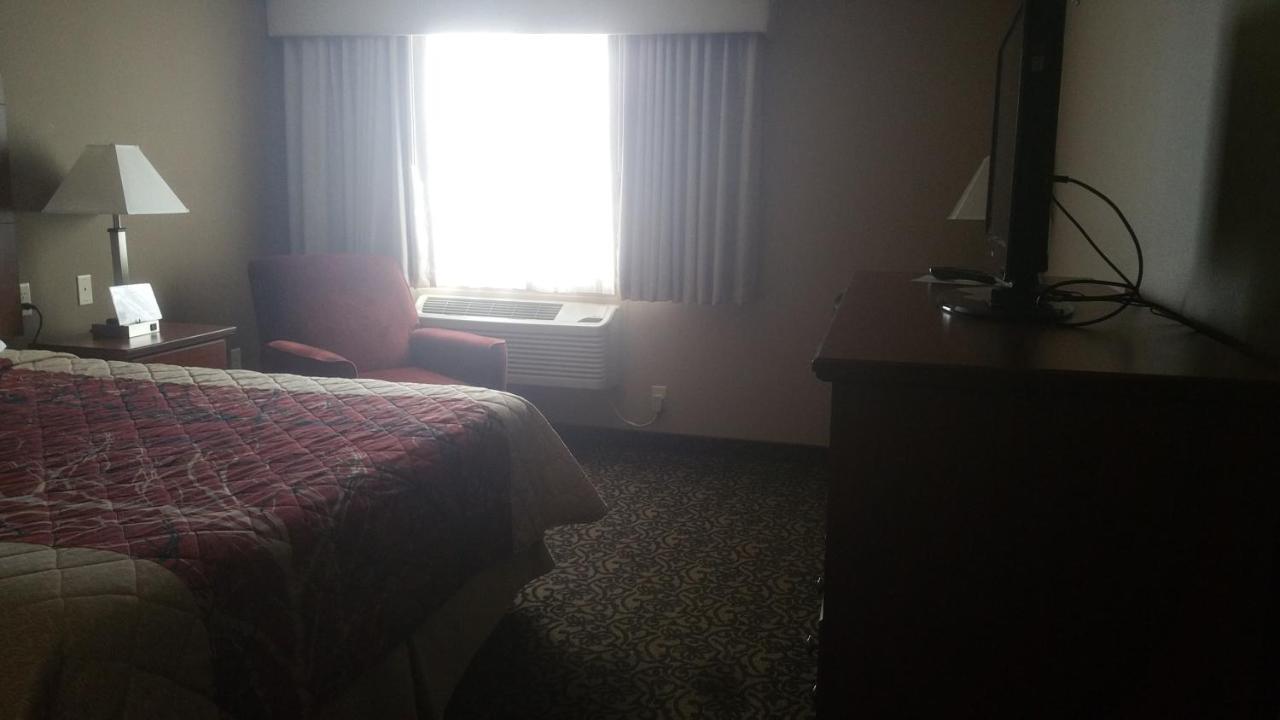 Canby Inn And Suites Exteriör bild